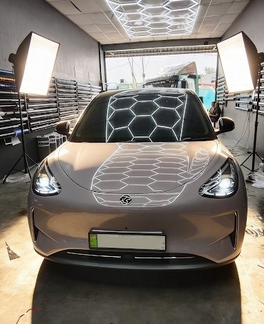 Car with Sputter Double HD tint installed